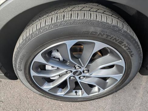 Used 2023 Lincoln Nautilus Reserve w/ Equipment Group 201A image 9