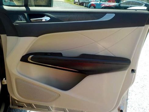 Used 2017 Lincoln MKC Reserve image 36