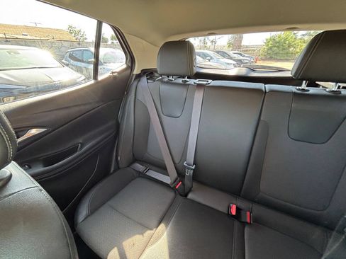 Used 2025 Buick Encore GX Preferred FWD image 39