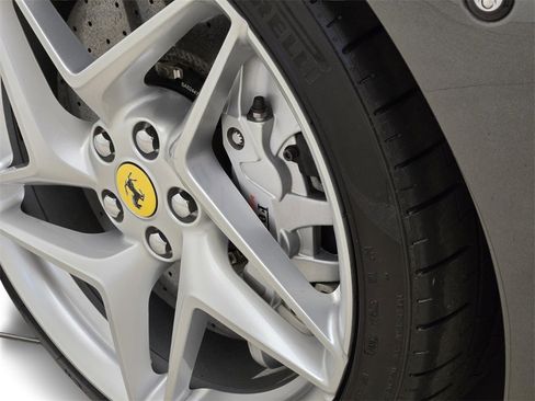 Used 2020 Ferrari F8 Tributo image 14