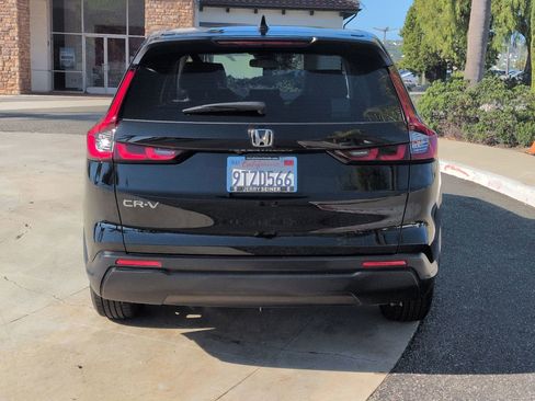 Used 2025 Honda CR-V EX image 4