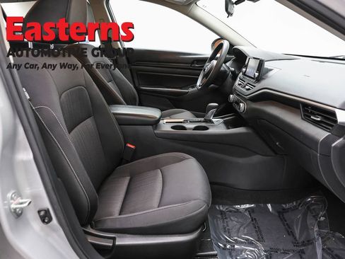 Used 2023 Nissan Altima 2.5 S FWD image 23