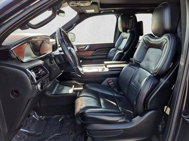 Used 2019 Lincoln Navigator Reserve AWD/4WD image 16