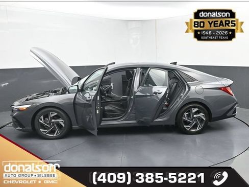 Used 2024 Hyundai Elantra Limited FWD image 22