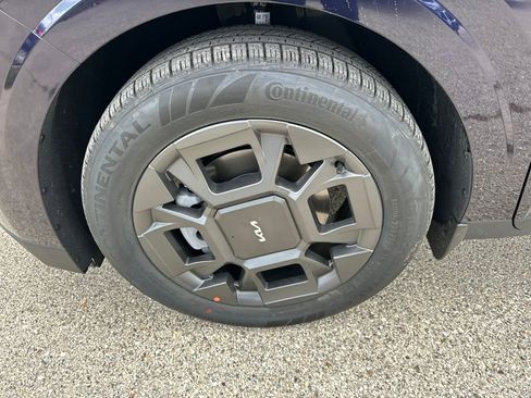 New 2026 Kia Carnival EX image 43