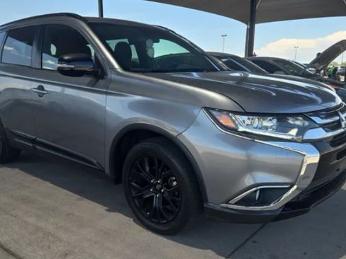Used 2018 Mitsubishi Outlander SE FWD image 1