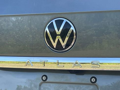 Used 2023 Volkswagen Atlas SE image 21