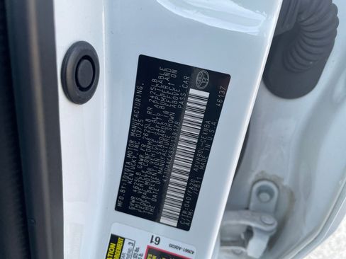 Used 2025 Toyota Camry LE image 29