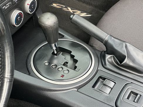 Used 2013 MAZDA MX-5 Miata Sport image 16