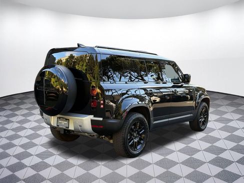 Used 2024 Land Rover Defender 110 S AWD/4WD image 9