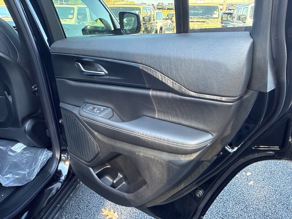 New 2027 Jeep Grand Cherokee Laredo X AWD/4WD image 25
