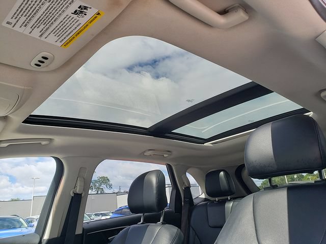 Used 2015 Ford Edge Titanium w/ Equipment Group 302A AWD/4WD image 17