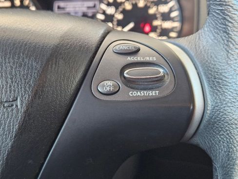 Used 2015 Nissan Pathfinder SL w/ SL Tech Package image 12