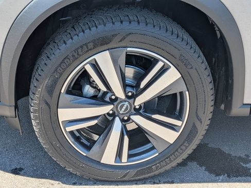 Certified 2024 Nissan Rogue SL AWD/4WD image 10