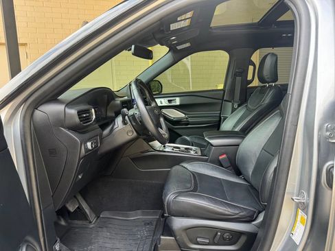 Used 2021 Ford Explorer ST w/ Equipment Group 401A AWD/4WD image 10