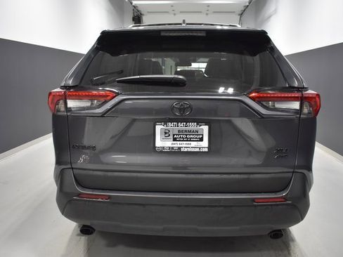 Used 2023 Toyota RAV4 XLE Premium image 9