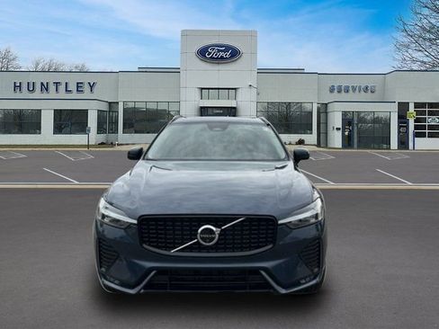Used 2025 Volvo XC60 B5 Plus AWD/4WD image 3