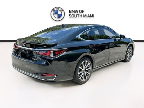 Used 2020 Lexus ES 300h w/ Premium Package FWD image 7