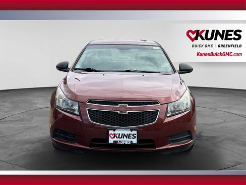 Used 2012 Chevrolet Cruze LS FWD image 2