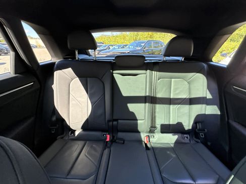 Used 2021 Audi Q3 2.0T Premium Plus image 32