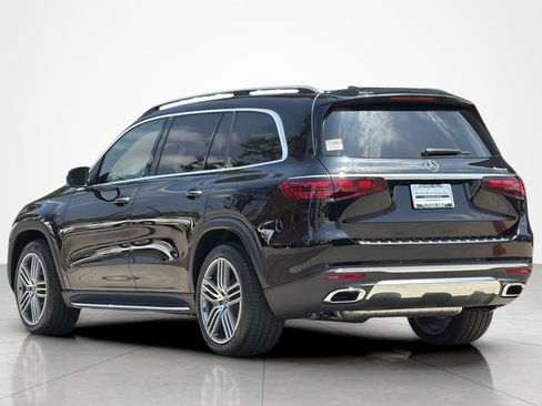 New 2026 Mercedes-Benz GLS 450 4MATIC image 3