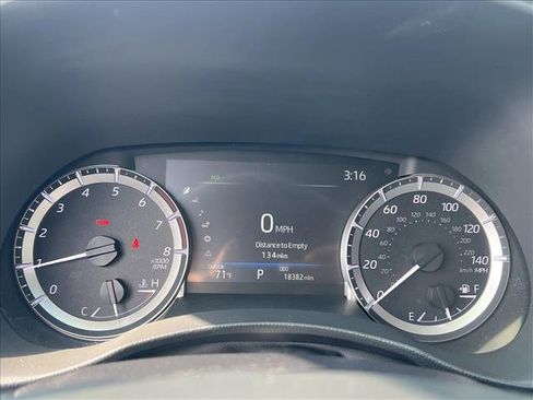 Certified 2025 Toyota Highlander LE image 13