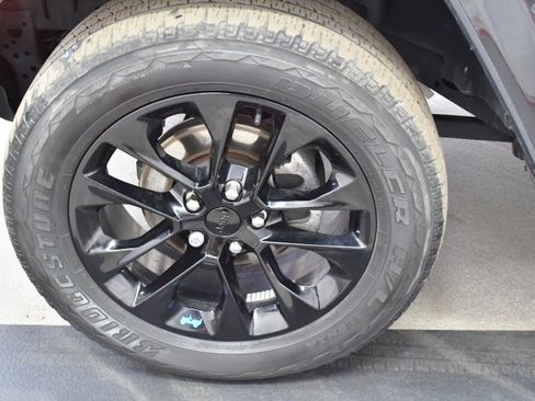 Used 2022 Jeep Wrangler Unlimited Sahara image 60