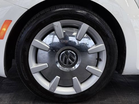 Used 2018 Volkswagen Beetle 2.0T SE image 32