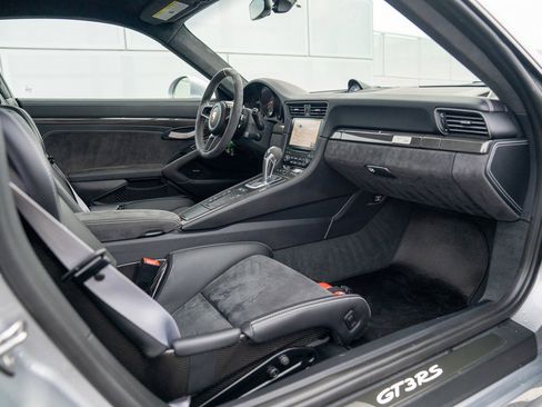 Used 2019 Porsche 911 GT3 RS image 26