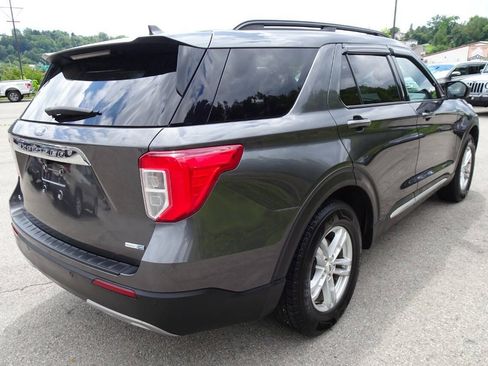 Used 2020 Ford Explorer XLT w/ Equipment Group 202A AWD/4WD image 6