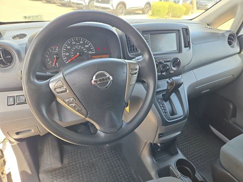 Used 2020 Nissan NV200 SV FWD image 15
