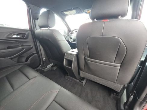 Used 2025 Chevrolet Trax RS w/ Driver Confidence Package FWD image 16
