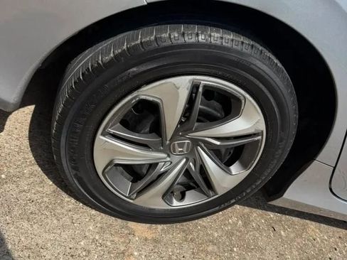 Used 2019 Honda Civic LX image 10