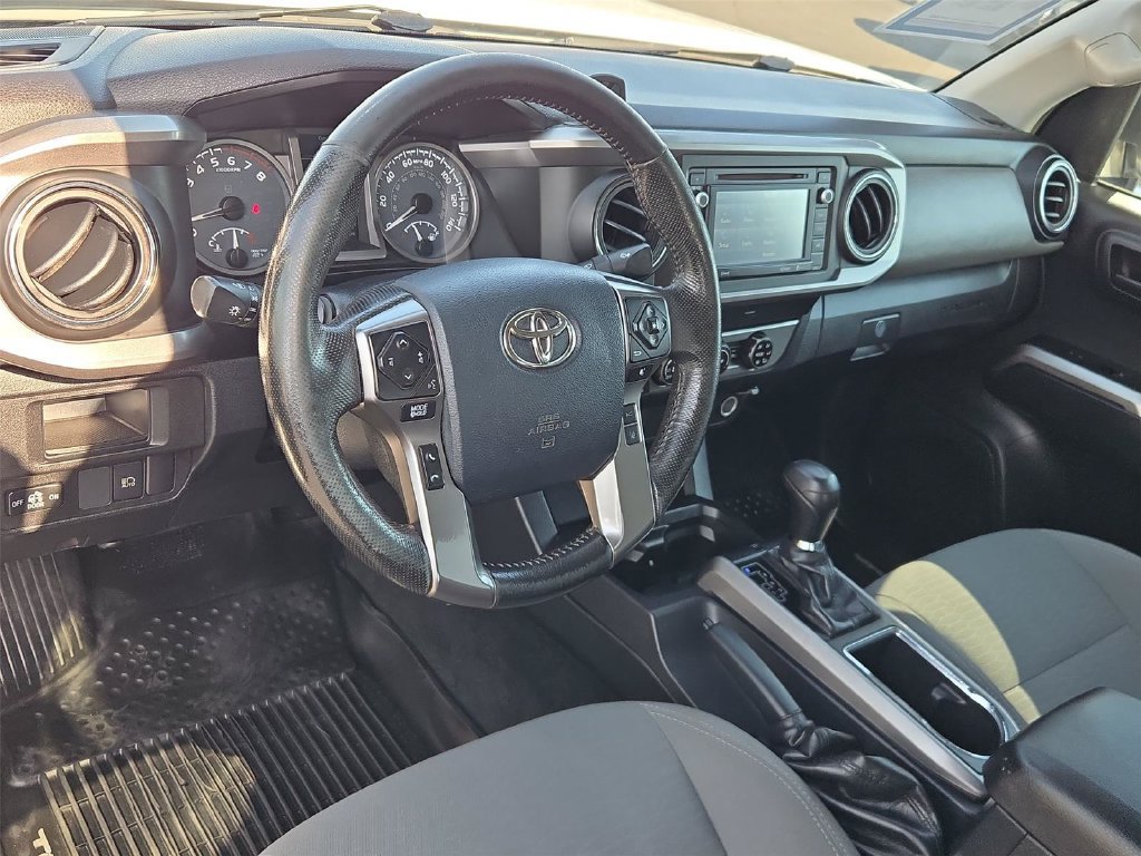 Used 2019 Toyota Tacoma SR5 RWD image 2