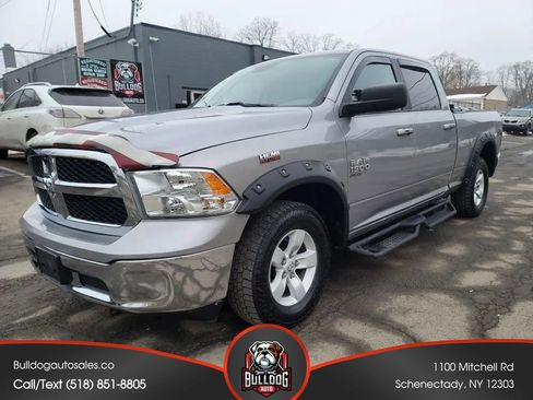 Used 2019 RAM 1500 Classic SLT AWD/4WD image 1