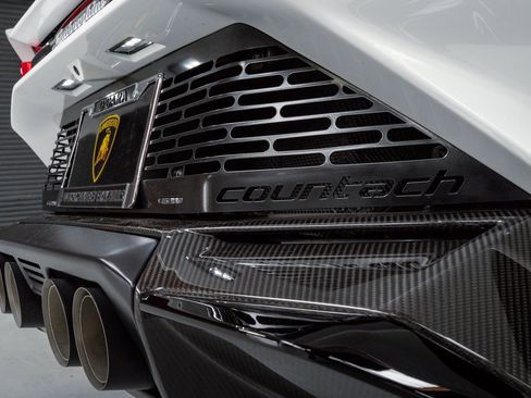 Used 2022 Lamborghini Aventador Countach image 38