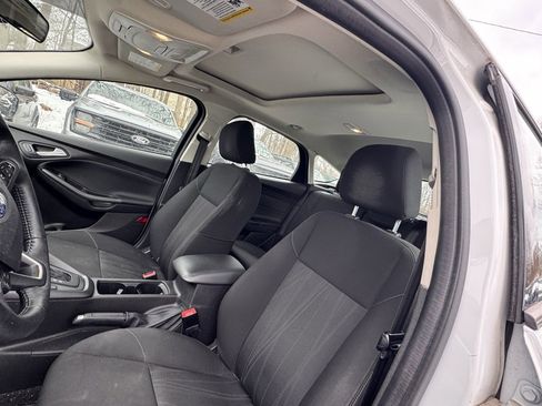 Certified 2017 Ford Focus SEL w/ Cold Weather Package image 9