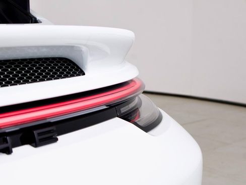 Certified 2022 Porsche 911 GT3 image 11