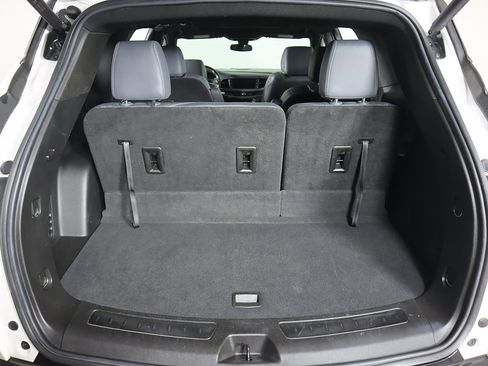 Used 2022 Buick Enclave Essence w/ Experience Buick Package image 20