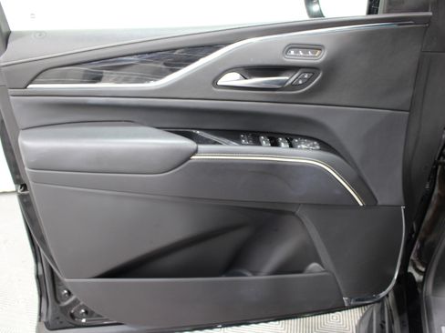 Used 2023 Cadillac Escalade Sport AWD/4WD image 6
