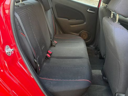 Used 2011 MAZDA MAZDA2 Touring FWD image 36