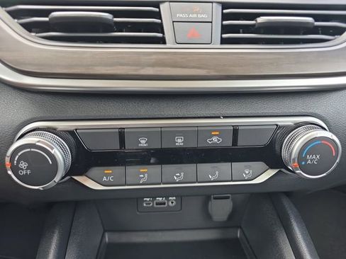 New 2026 Nissan Altima 2.5 SV FWD image 4