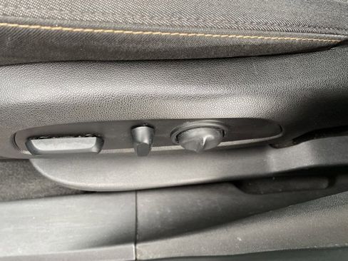 Used 2019 Chevrolet Equinox LT image 23