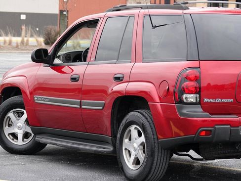Used 2002 Chevrolet TrailBlazer LT w/ Preferred Equipment Group AWD/4WD image 29