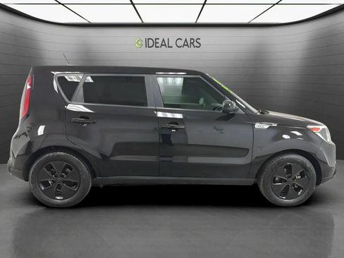 Used 2016 Kia Soul FWD image 4