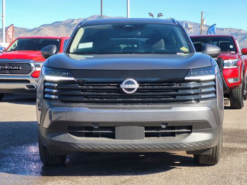 New 2025 Nissan Kicks SV w/ SV Premium Package image 2