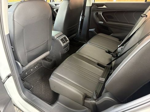 Used 2023 Volkswagen Tiguan SE FWD image 29