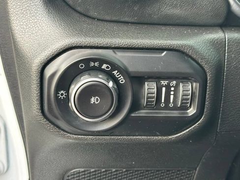 Used 2021 Jeep Wrangler Unlimited Sahara AWD/4WD image 27