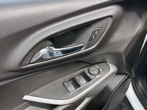 Certified 2024 Chevrolet Trax LS w/ LS Convenience Package FWD image 14