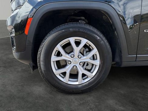 Used 2022 Jeep Grand Cherokee Limited AWD/4WD image 4